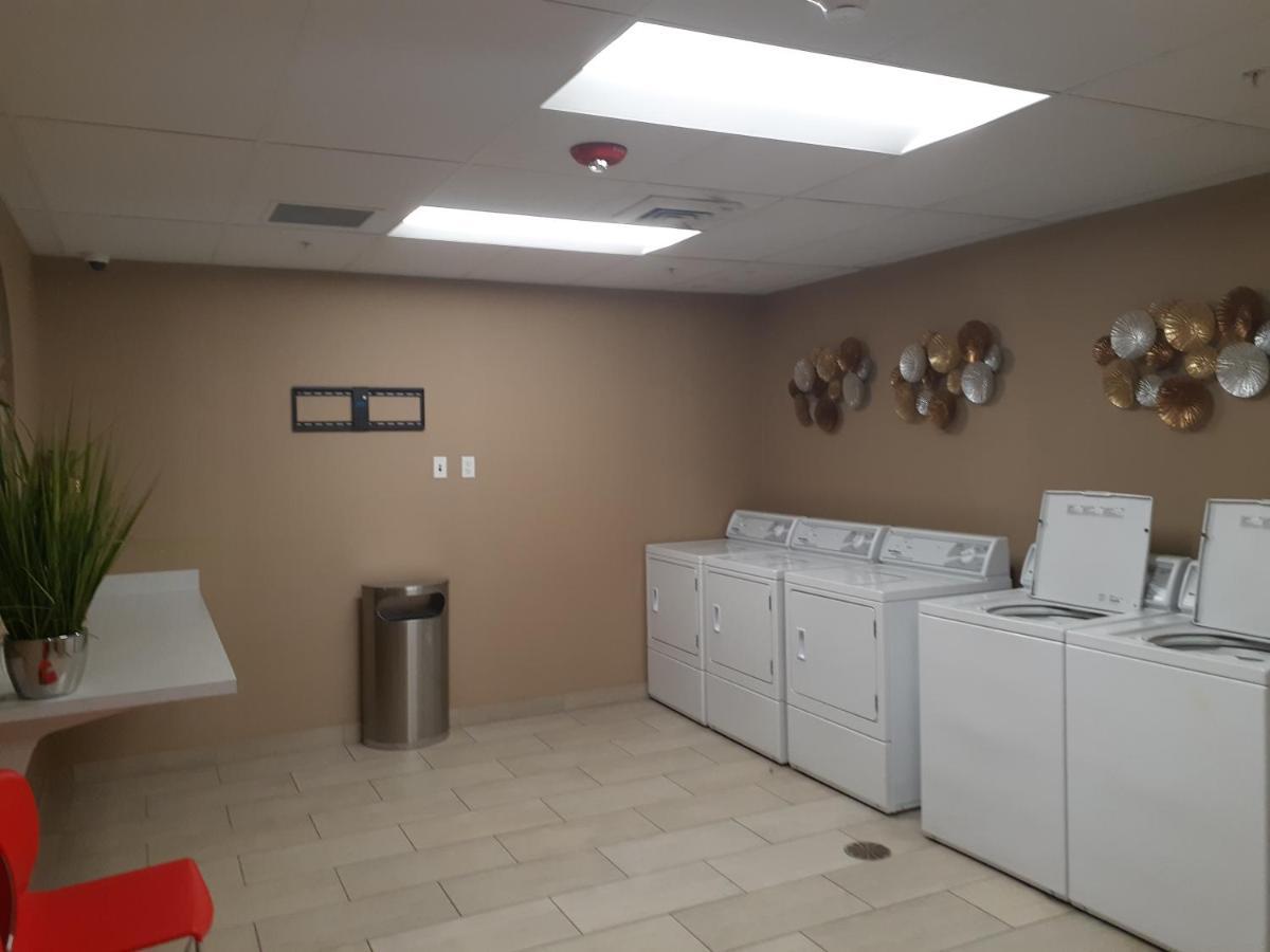 Simple Suites Boise Airport Bagian luar foto