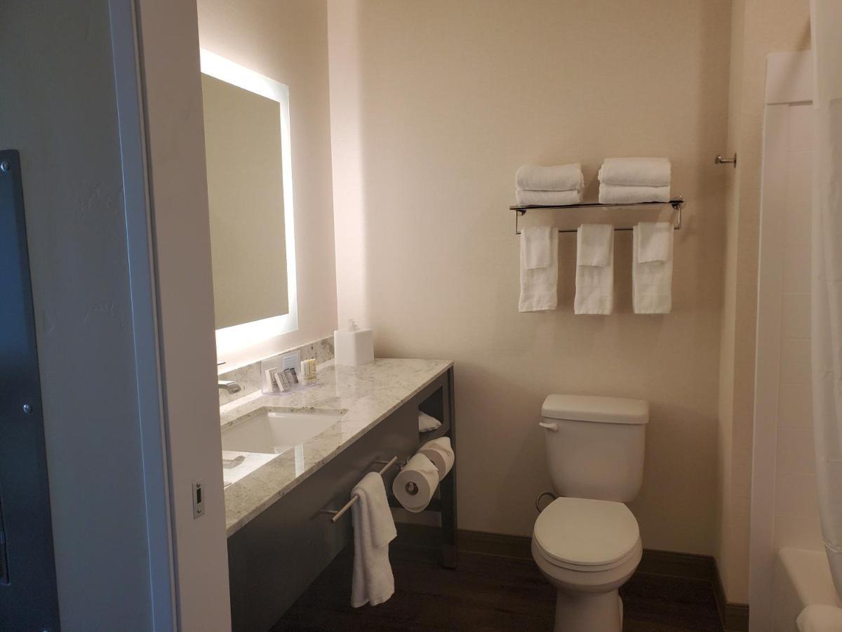 Simple Suites Boise Airport Bagian luar foto